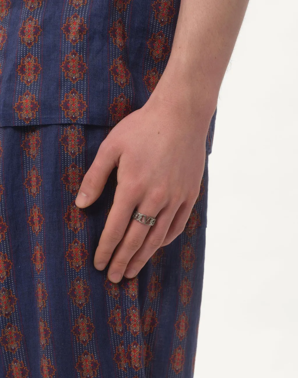 Vlogo Signature Metal Ring