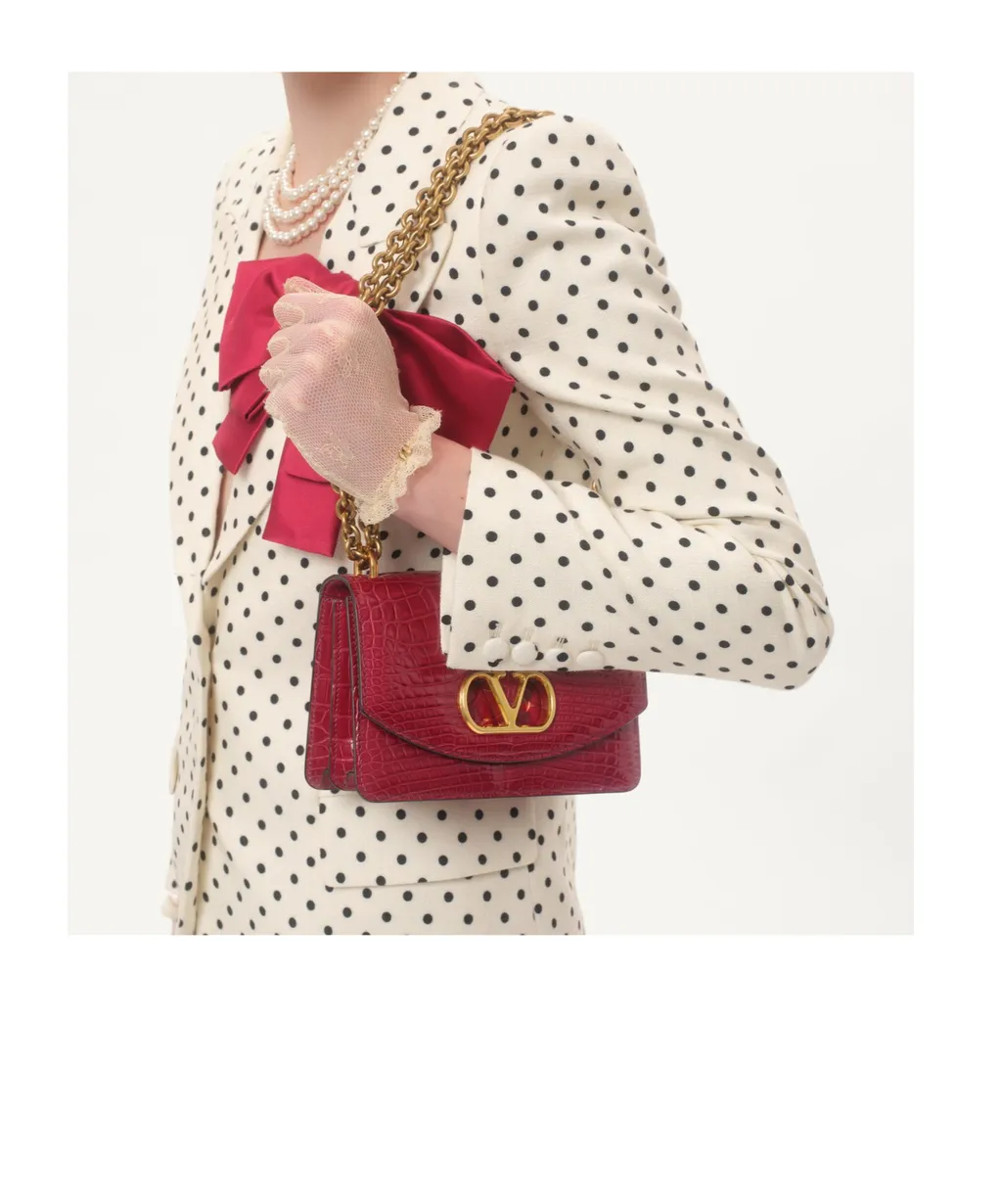 Small Garavani Vain Shoulder Bag