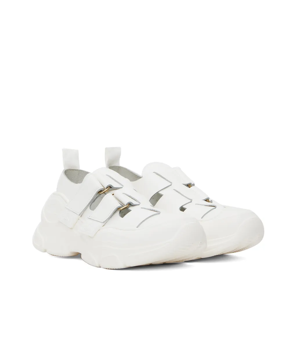 Catch Stomper Sneakers