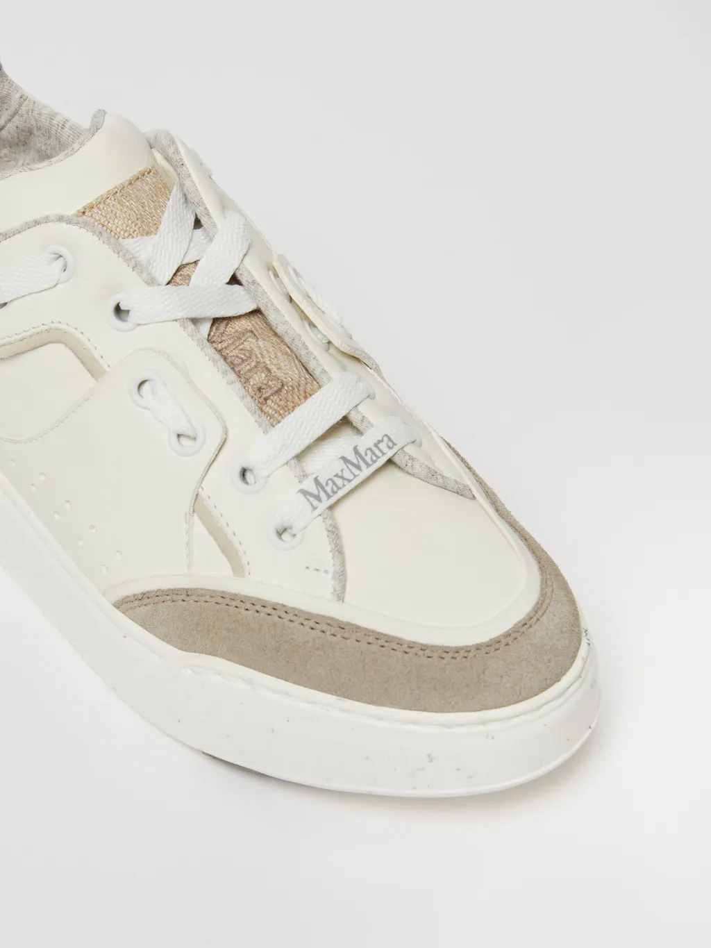 Lace-Up Low-Cut Casual Shoes