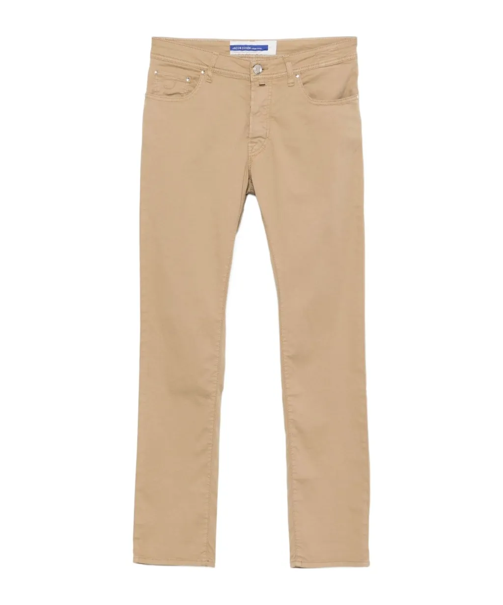 Belt-Loop Jeans