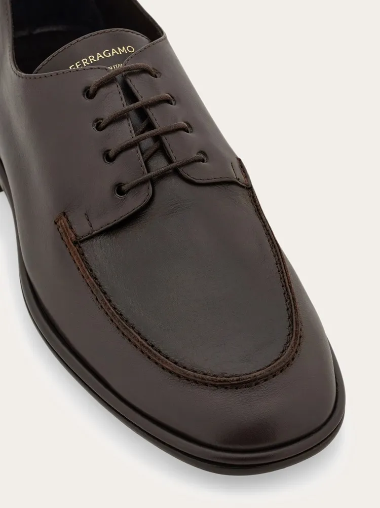 Ferragamo Logo Printed Lace-Up Shoese