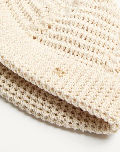 Valentino Vlogo Plaque Knitted Beanie