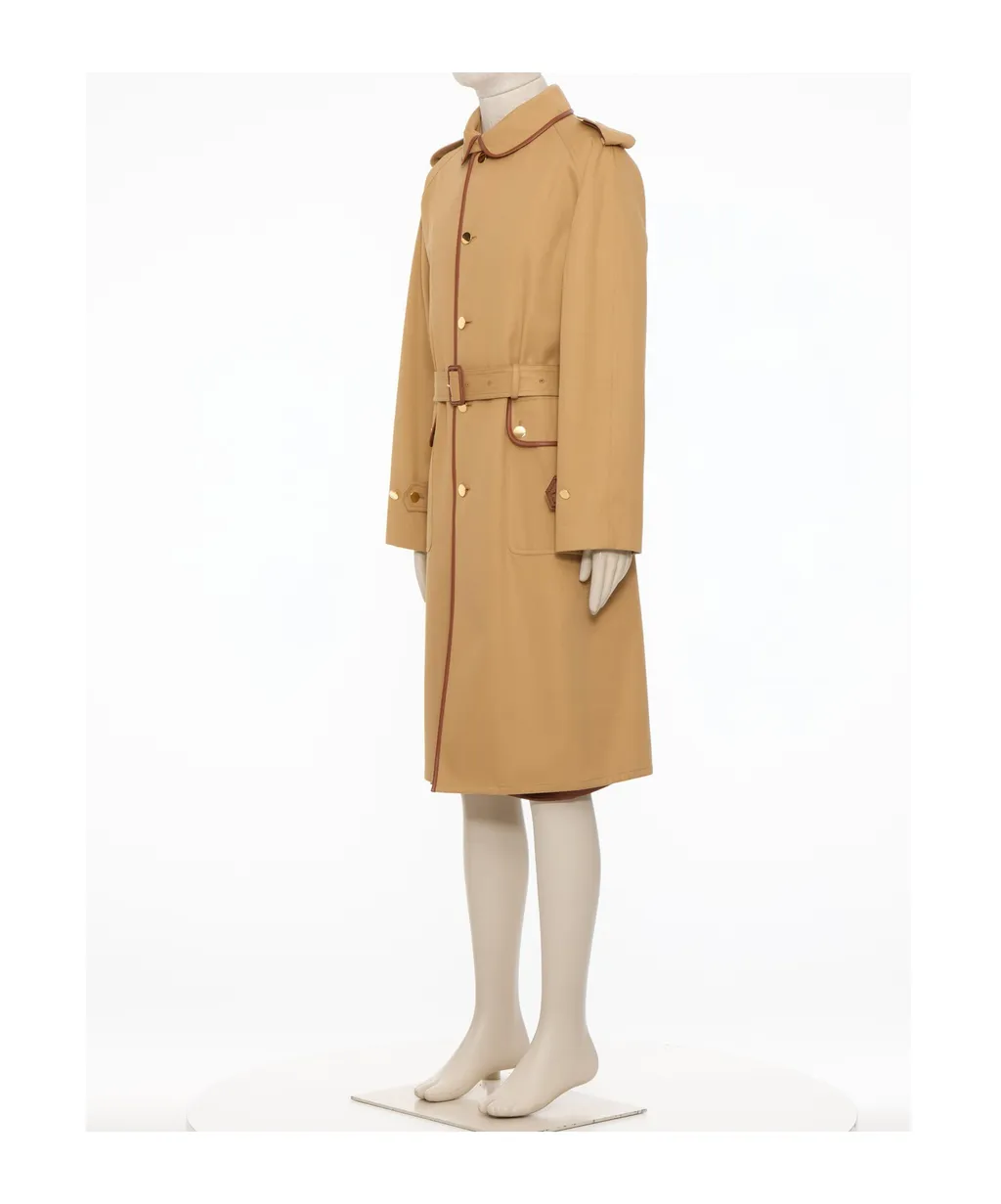 Long-Sleeved Windbreaker