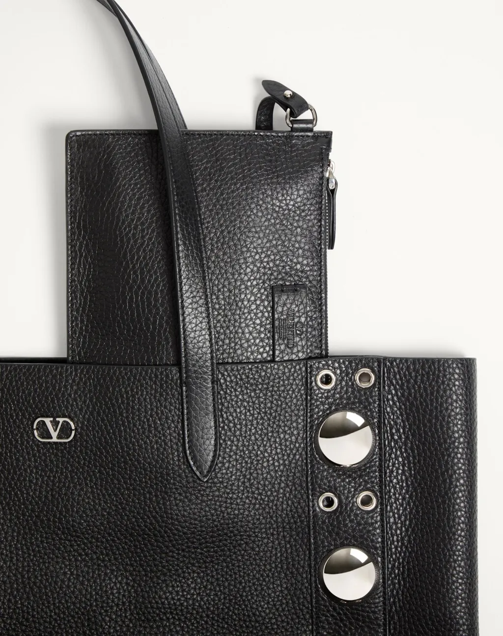 Valentino Nellcte Logo Plaque Shoulder Bag