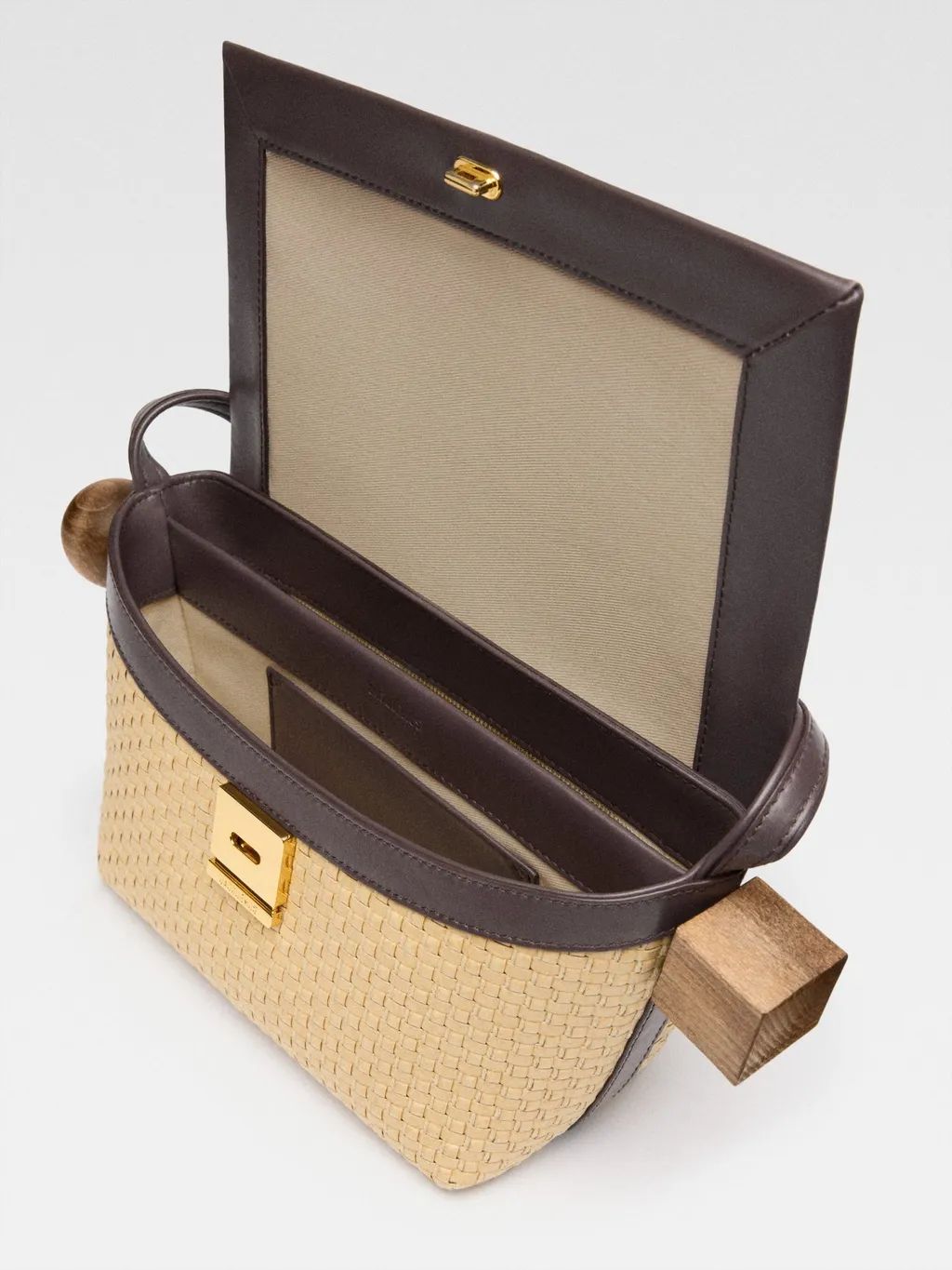 Jacquemus The Rond Carr Flap Shoulder Bag
