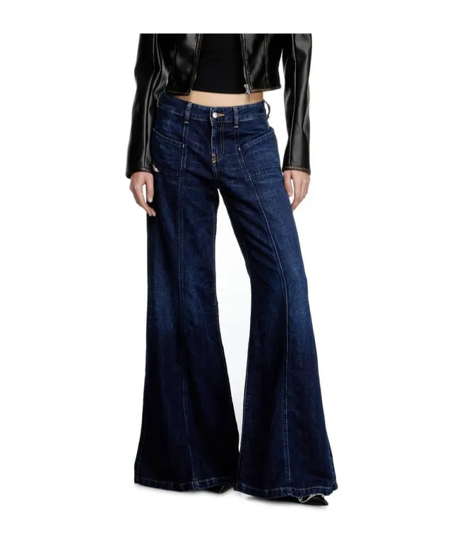 Diesel D-Akii L32 Flared Jeans