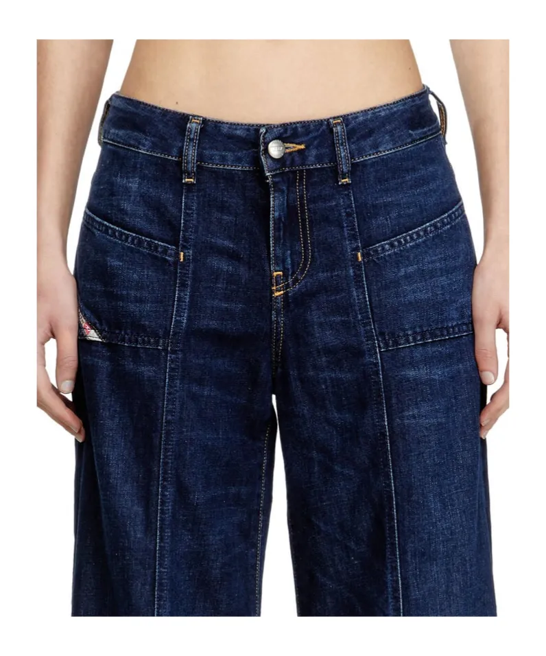 Diesel D-Akii L32 Flared Jeans