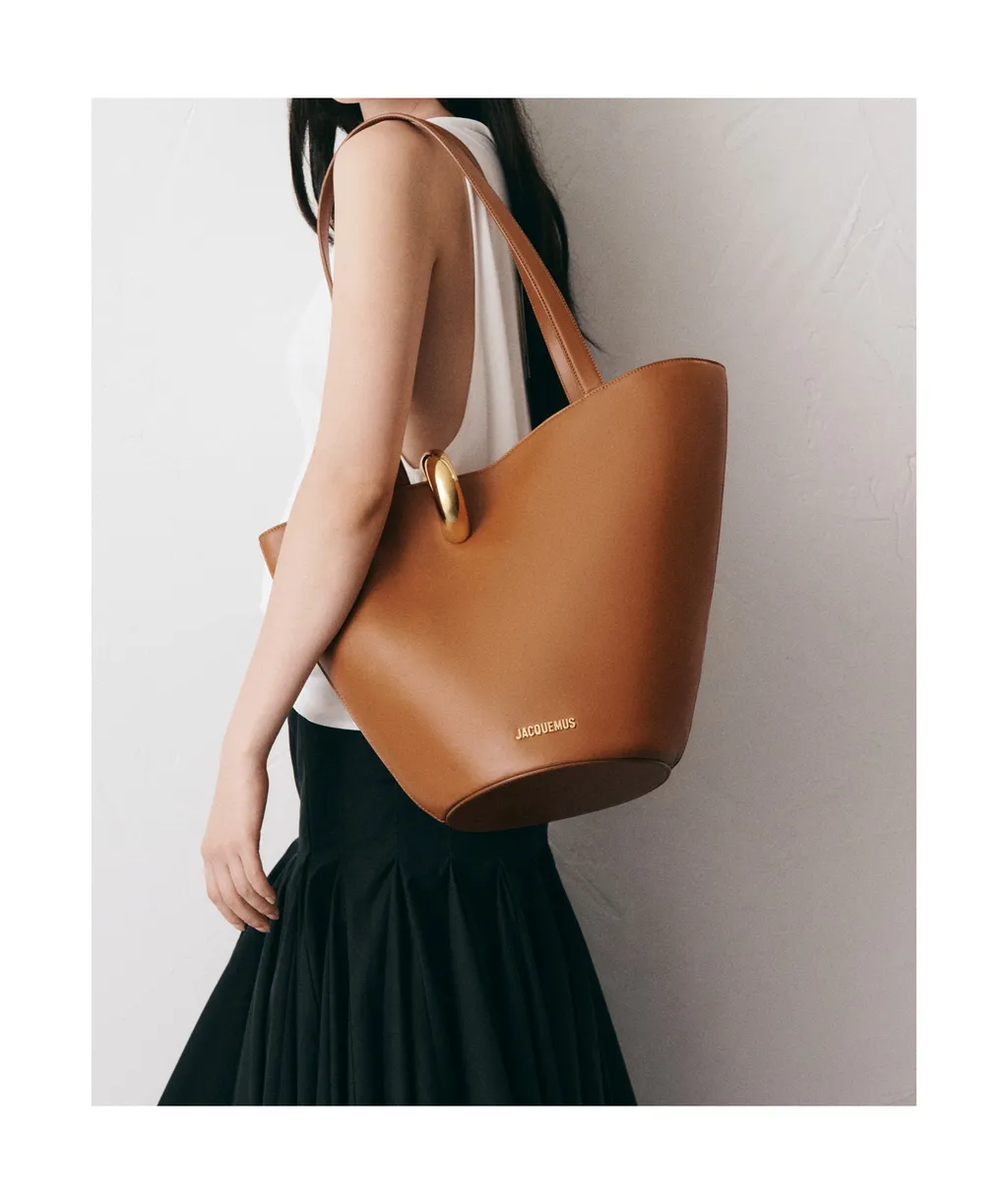 Jacquemus The Medium Bambola Medium Asymmetric Bucket Bag
