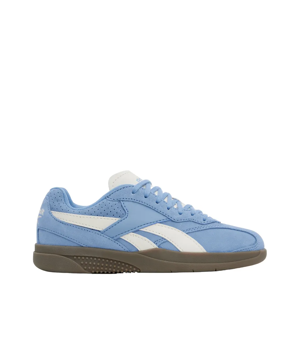 Round Toe Low-Top Sneakers