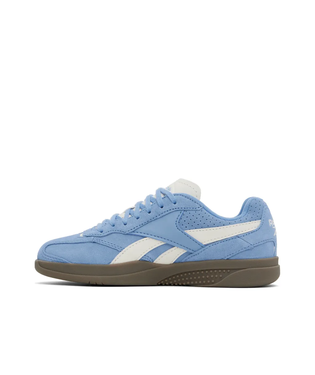 Round Toe Low-Top Sneakers