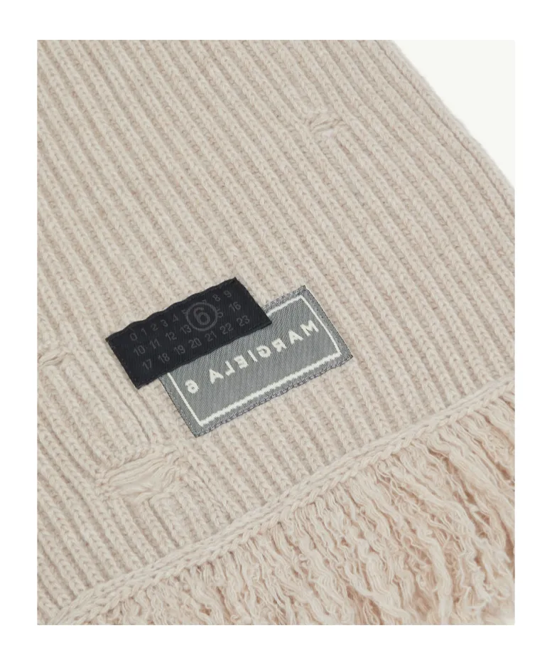 Ribbed Frayed-Edge Scarf