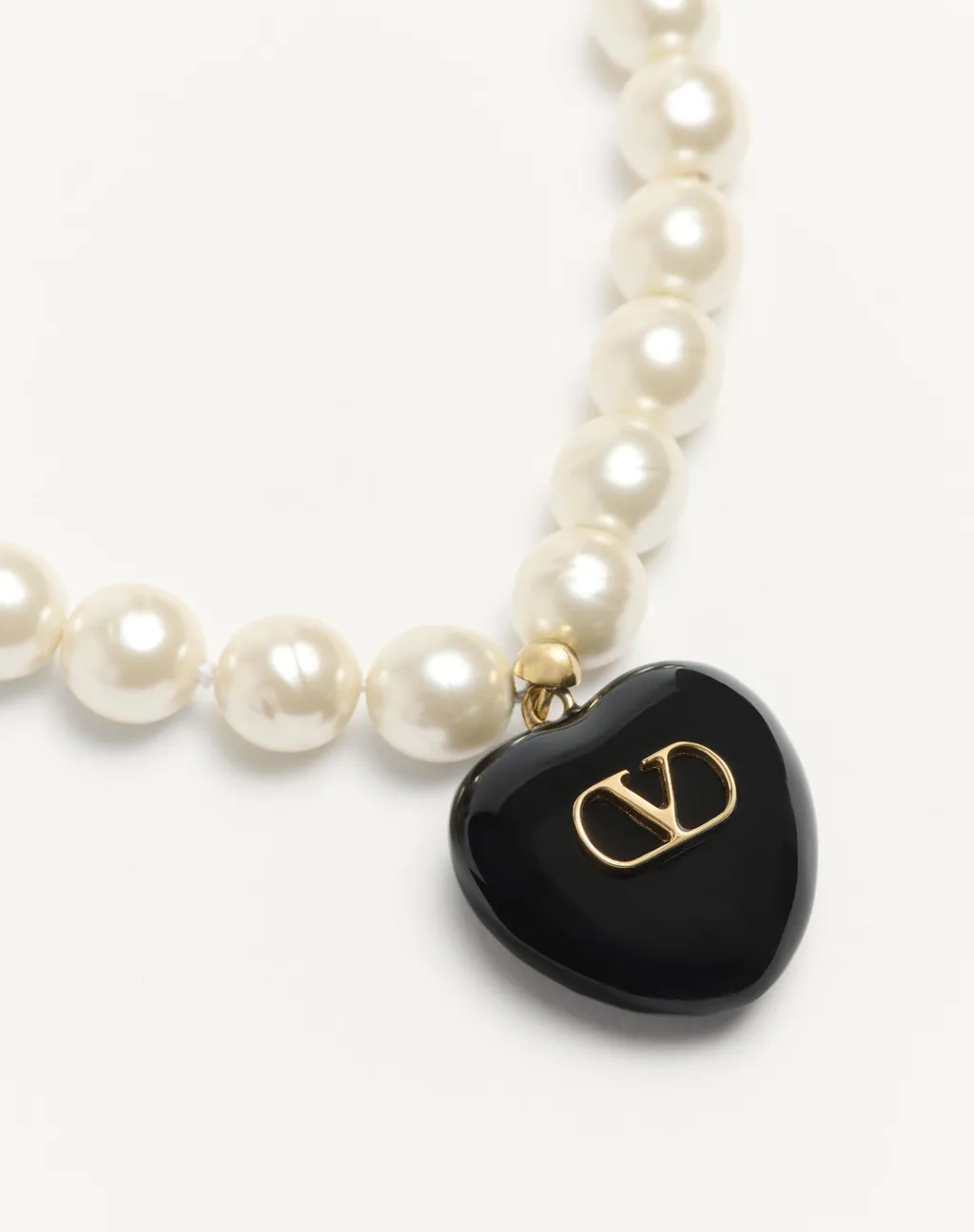 Valentino Coeur Royal Vlogo Signature Necklace