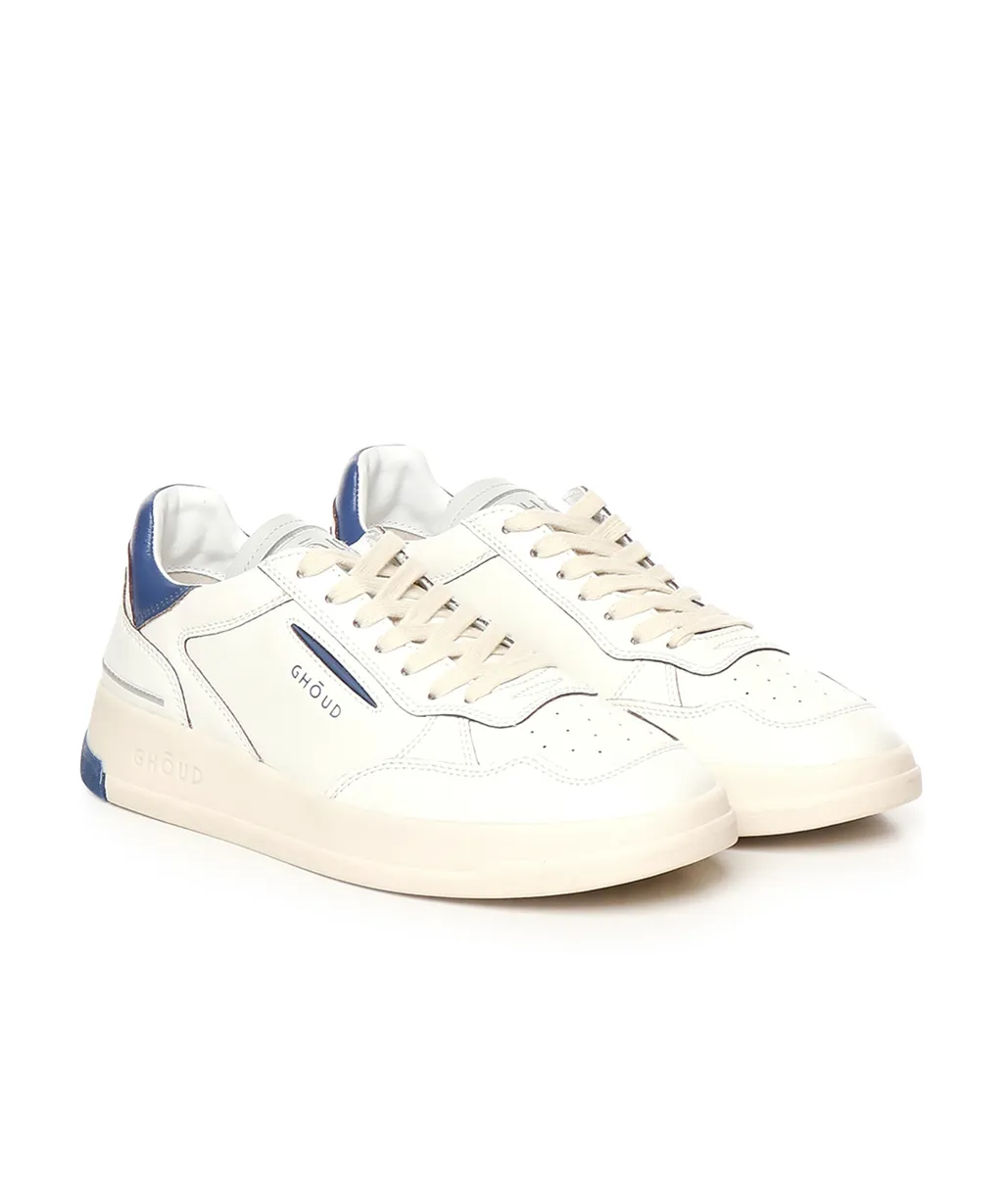 Tweener Sneakers