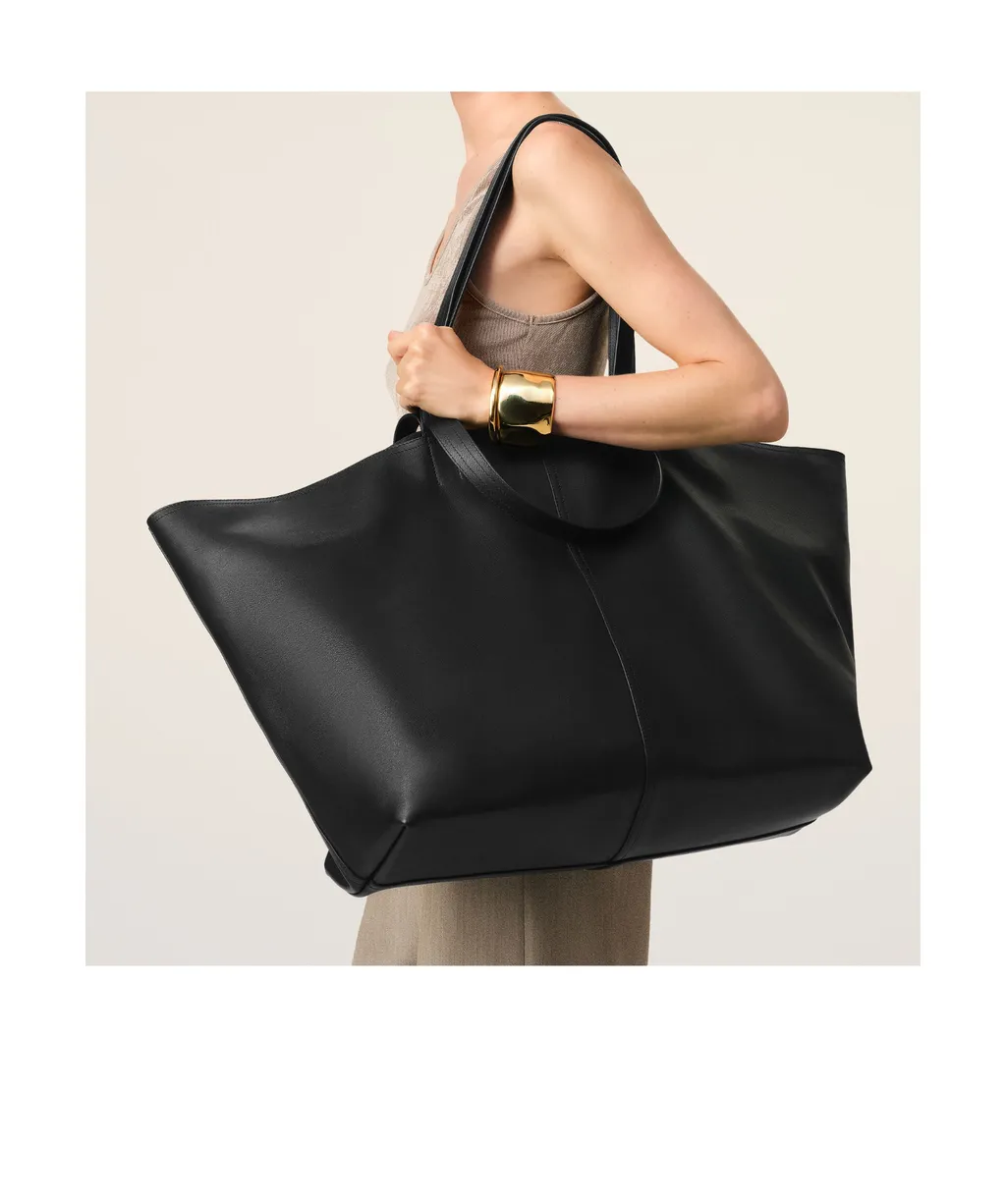 Ami Midi Maxi Tote Bag