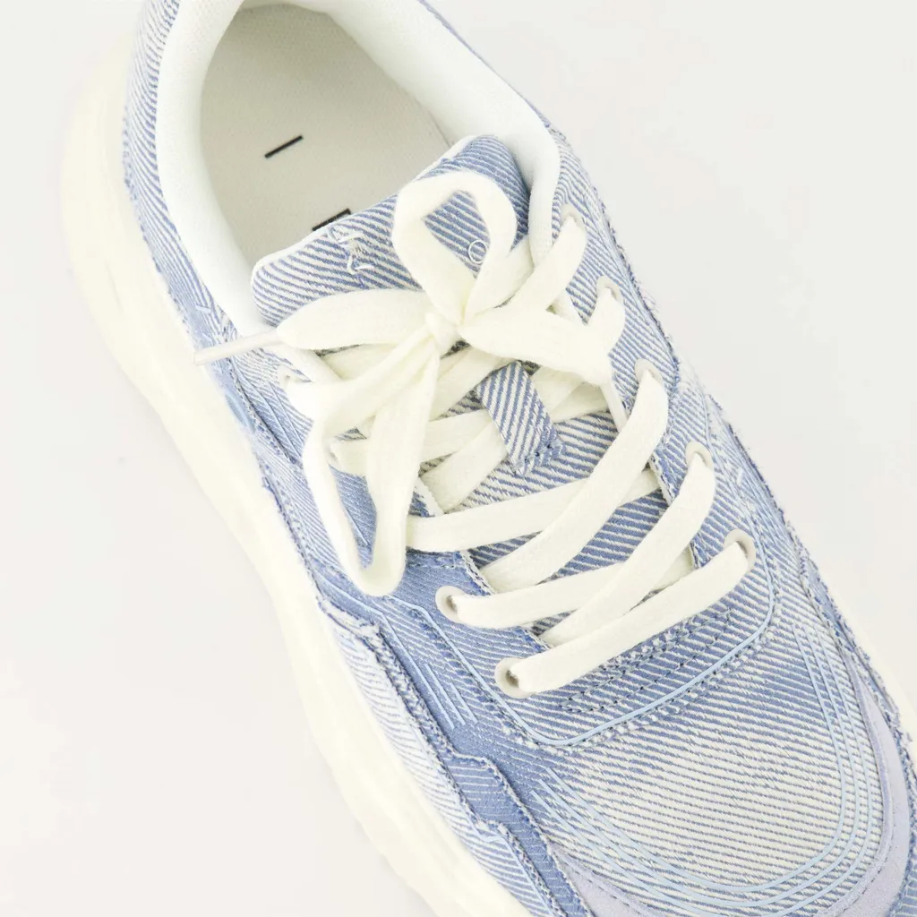 Wave Sneakers