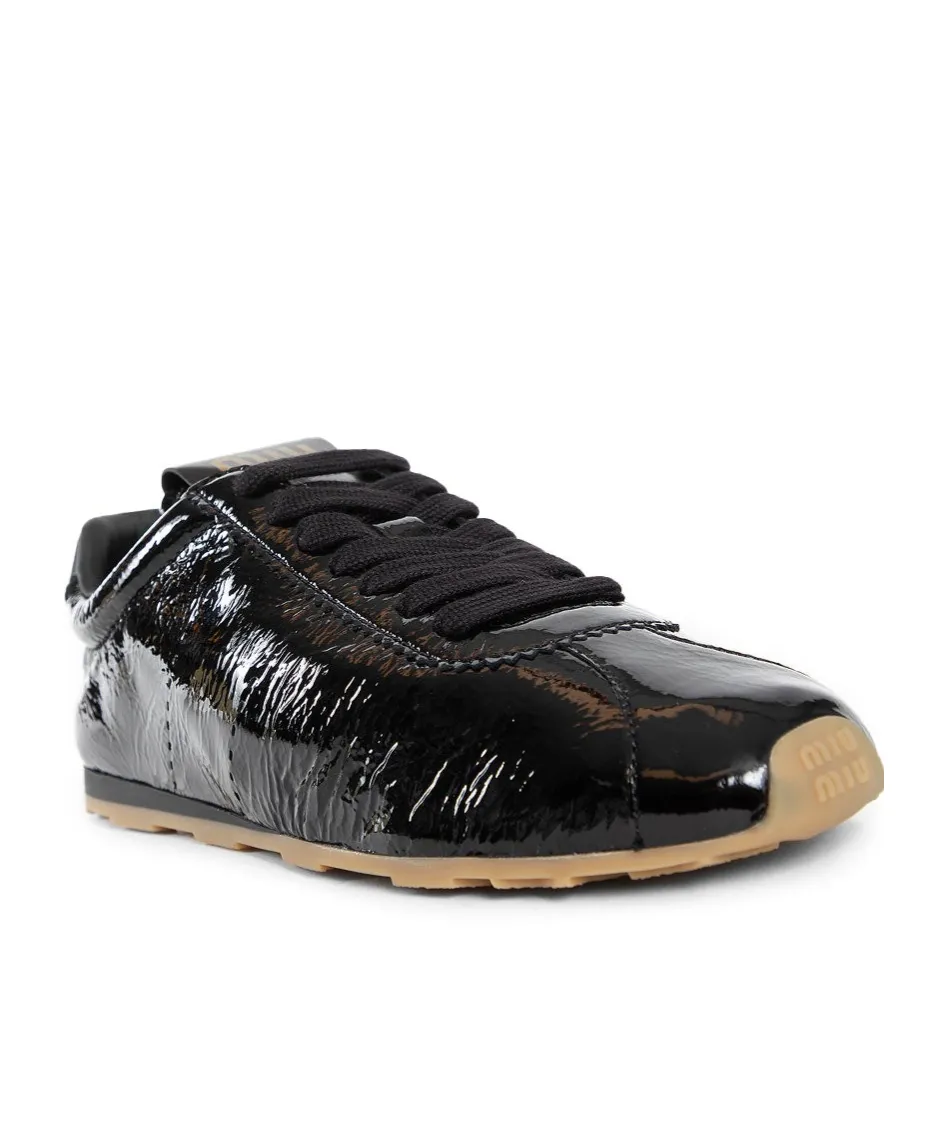 Round-Head Sneakers