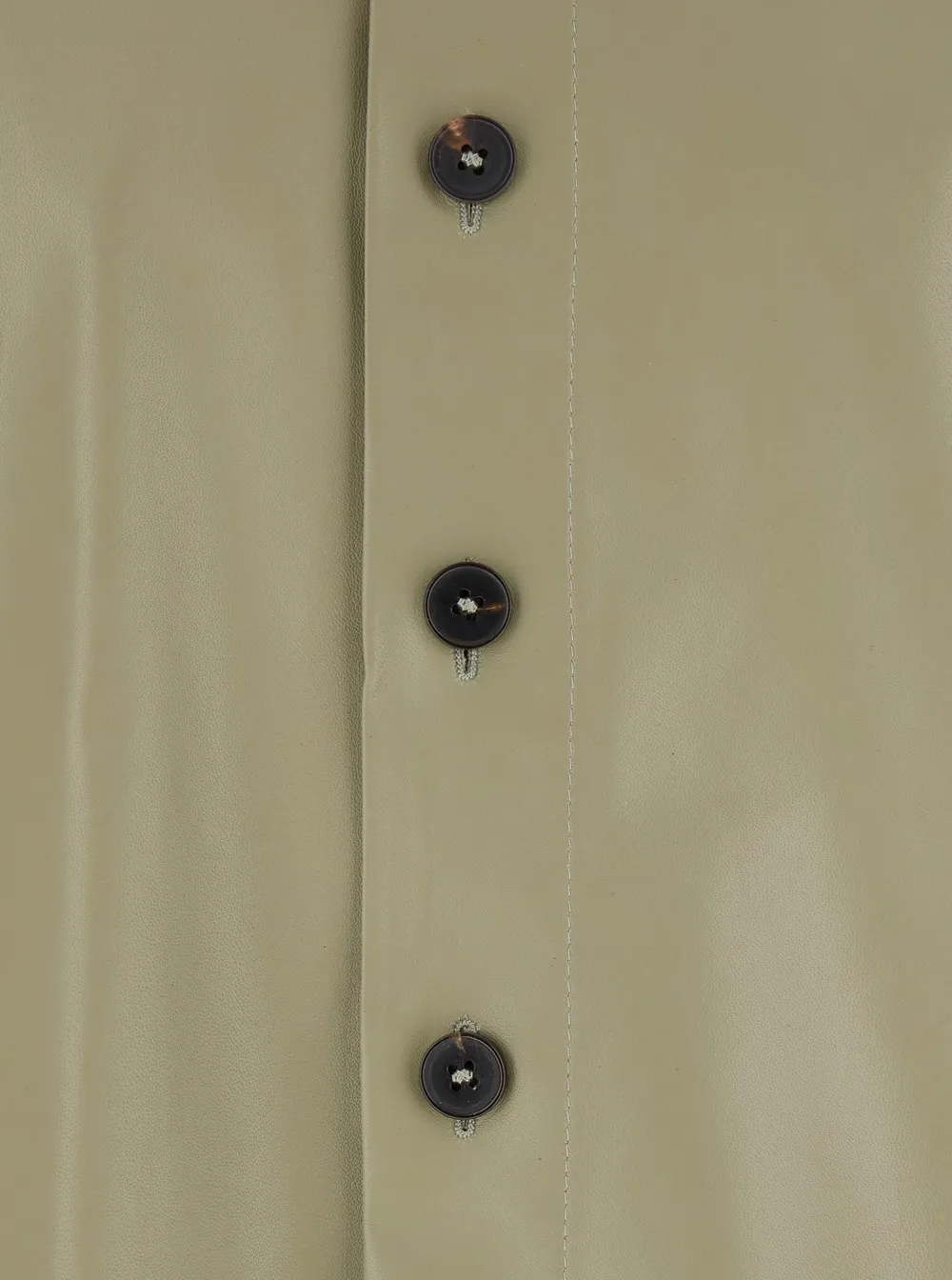 Arma Classic Collar Shirt With Contrast Buttons