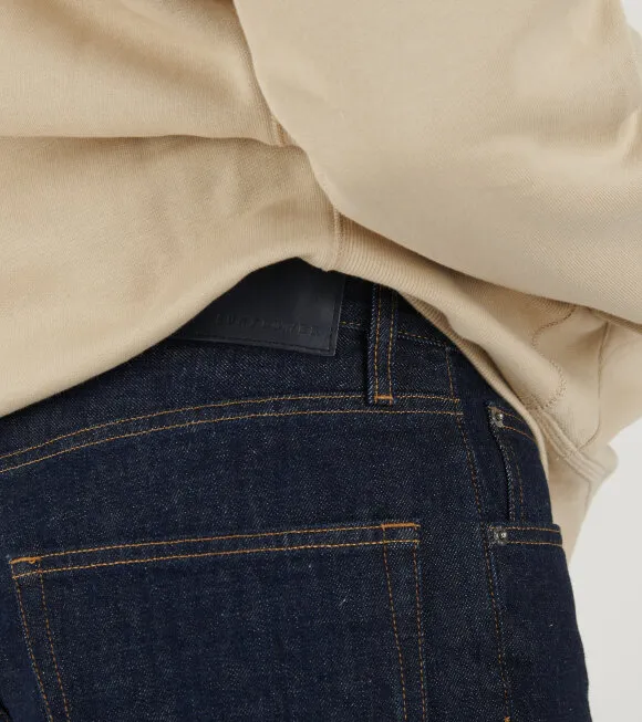 Belt-Loop Jeans