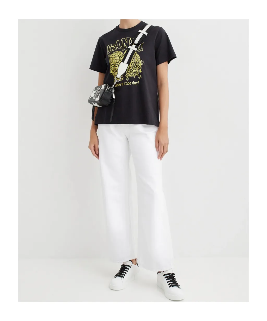 Buttoned Wide-Leg Jeans