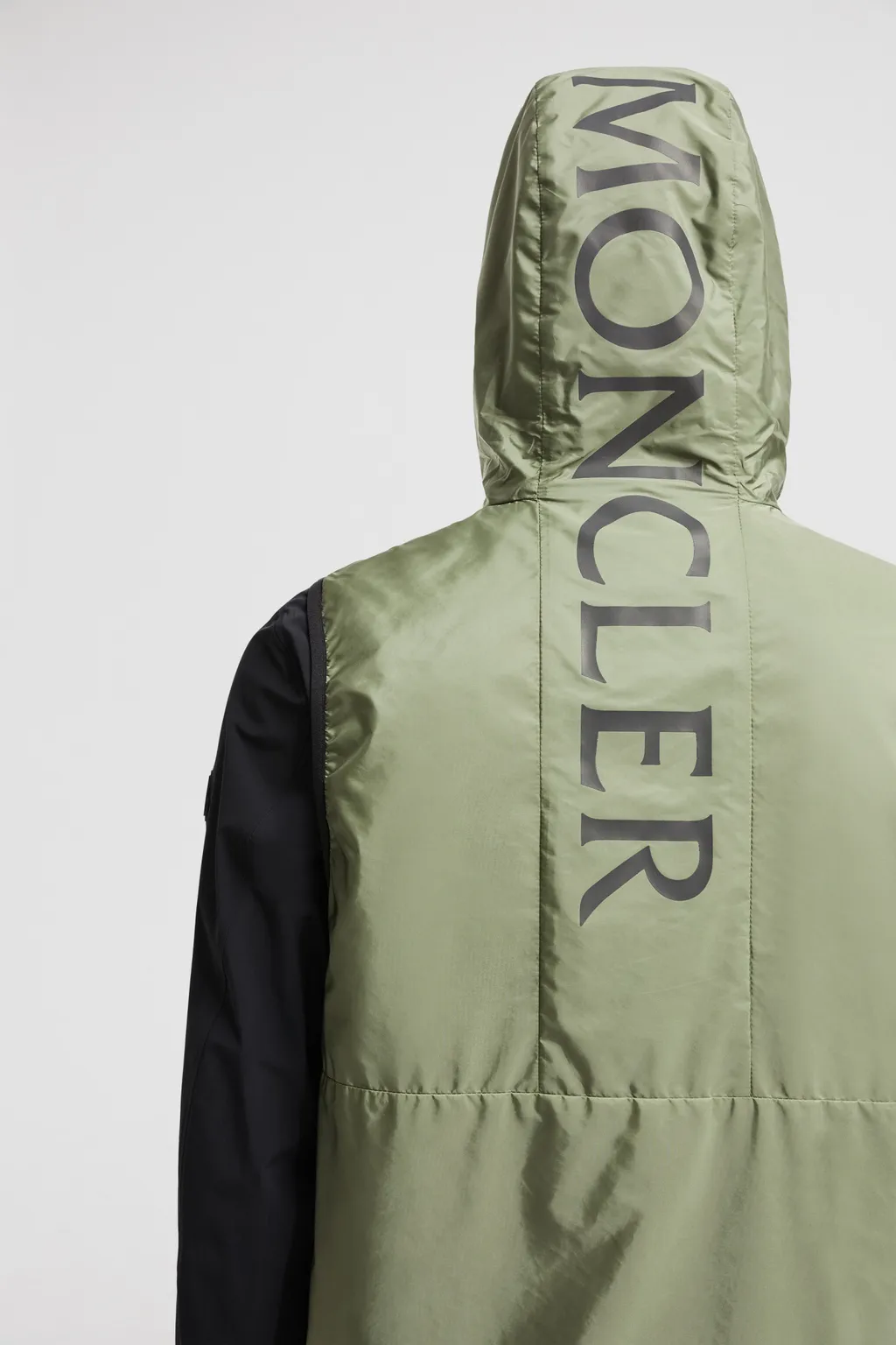 Moncler Moretan Zip-Up Hooded Gilet