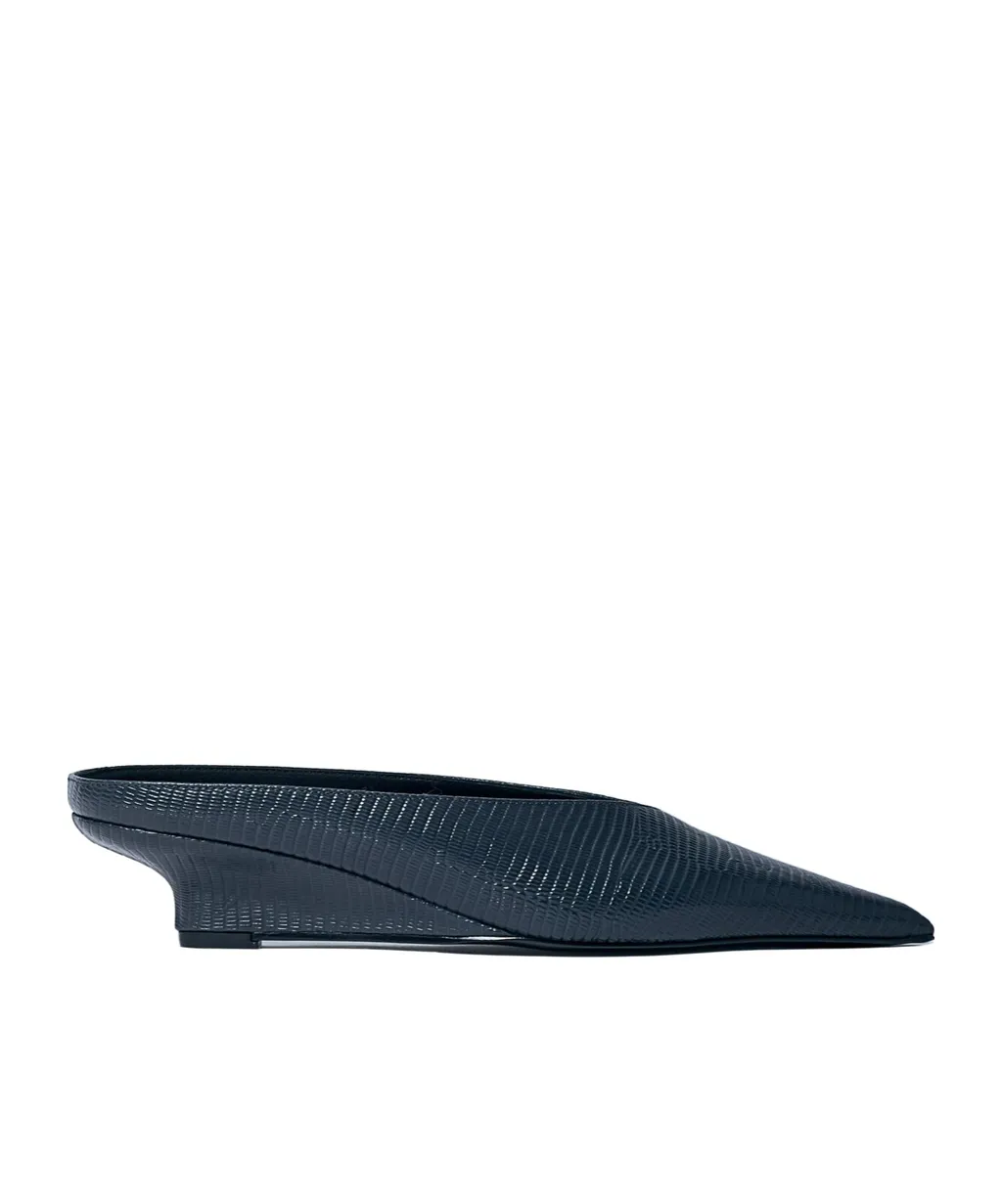TotÊMe Sharp Embossed Mules