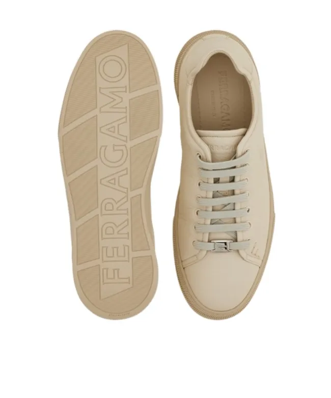 Low-Top Trainers