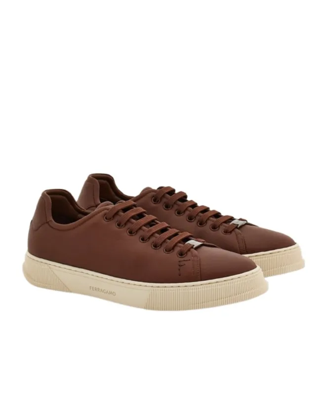Low-Top Trainers
