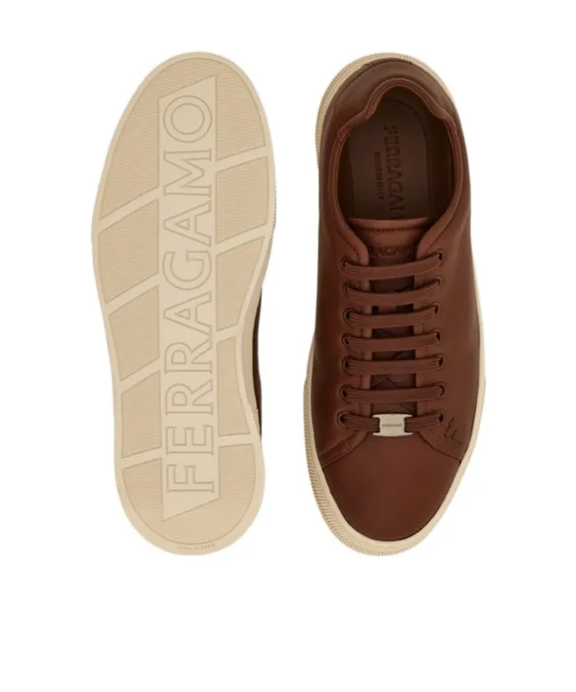 Low-Top Trainers