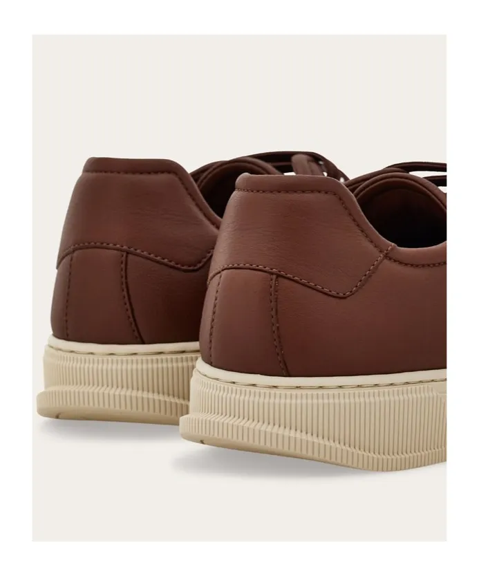 Low-Top Trainers