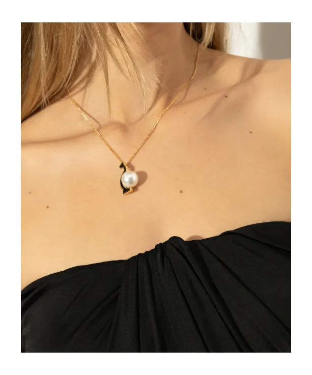 Chain Pendant Necklace