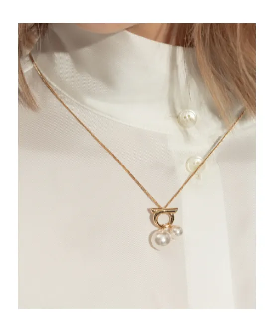 Pearl Pendant Necklace