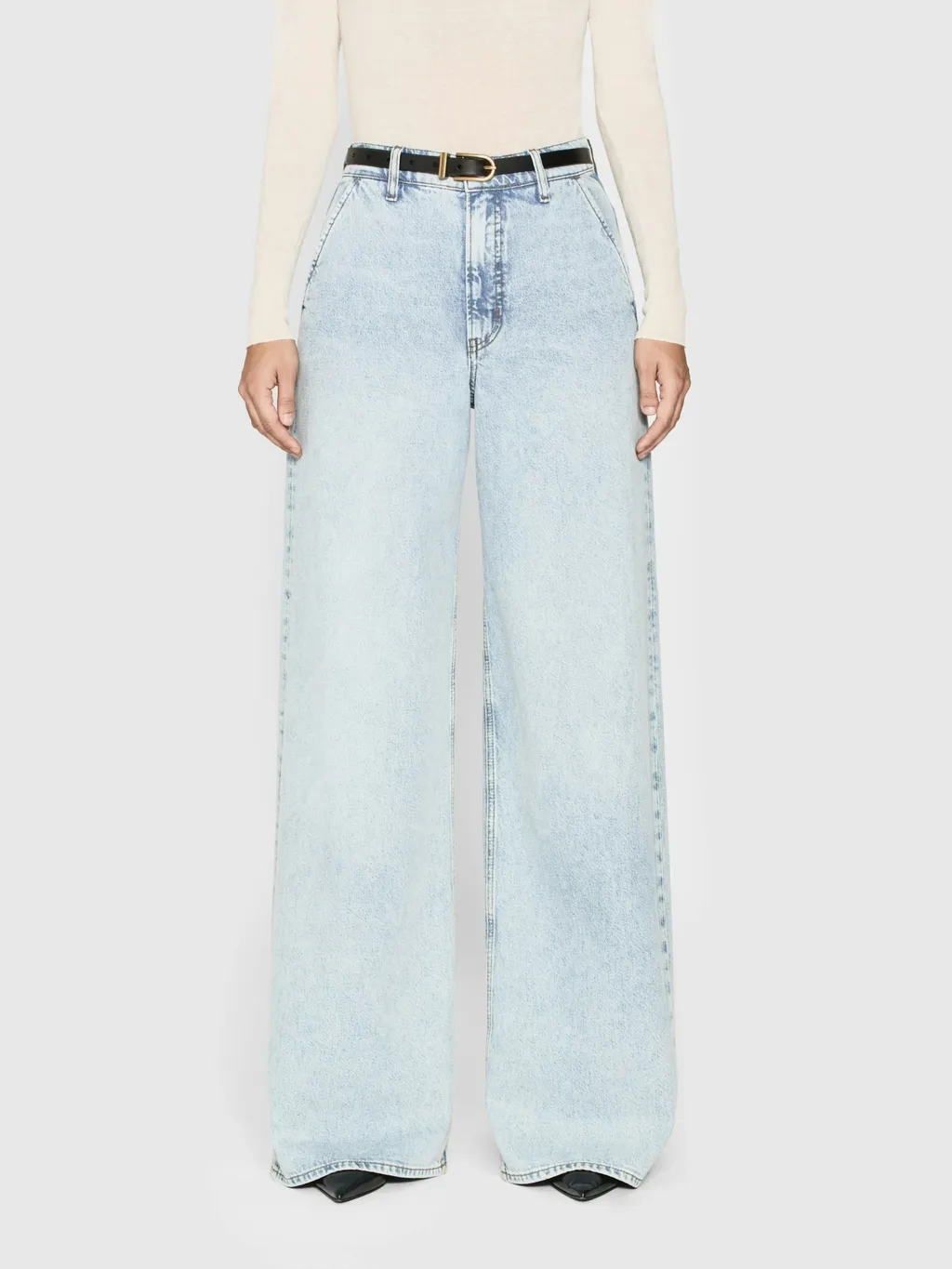 Wide-Leg Jeans