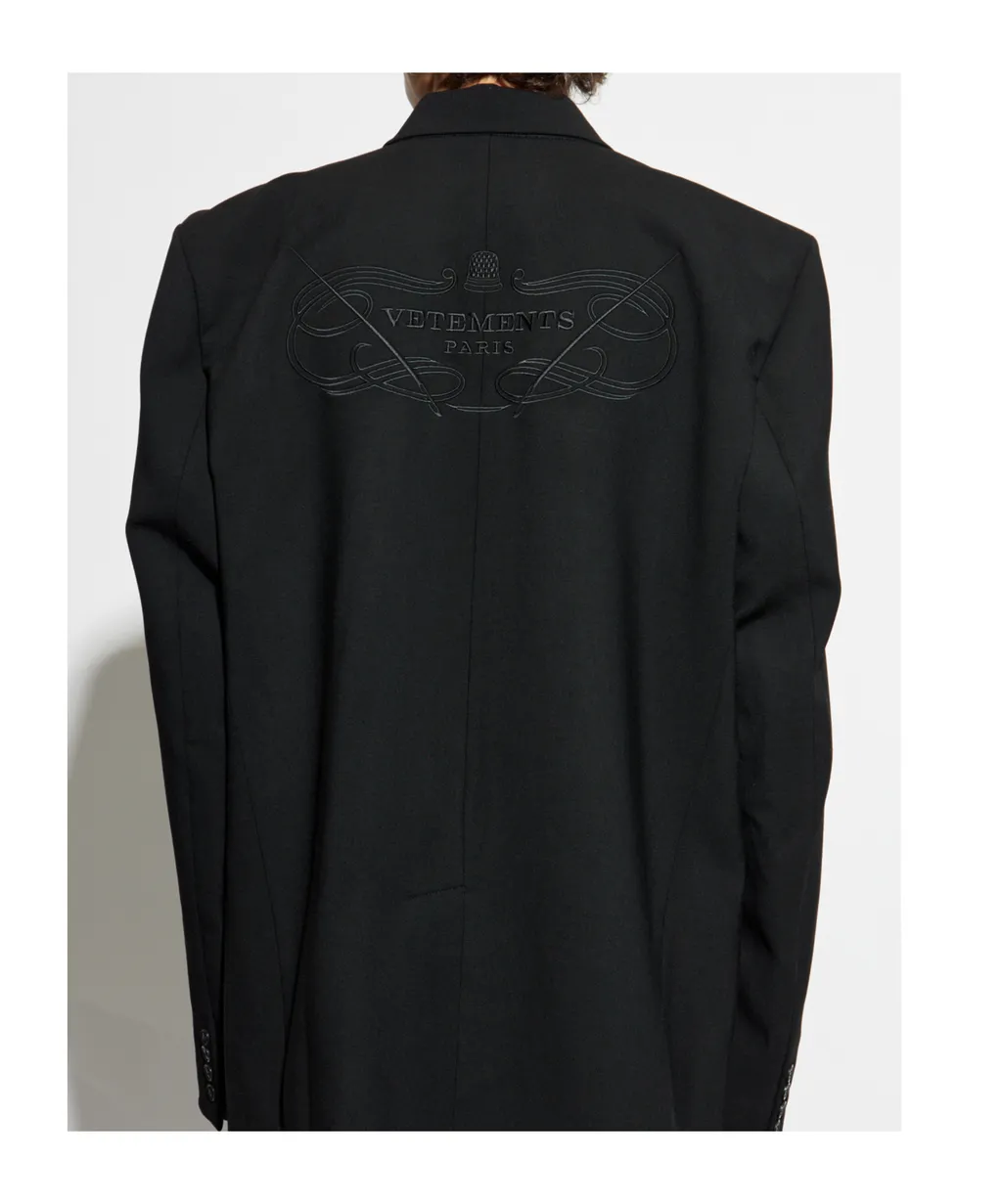 Vetements Collared Button-Up Blazer