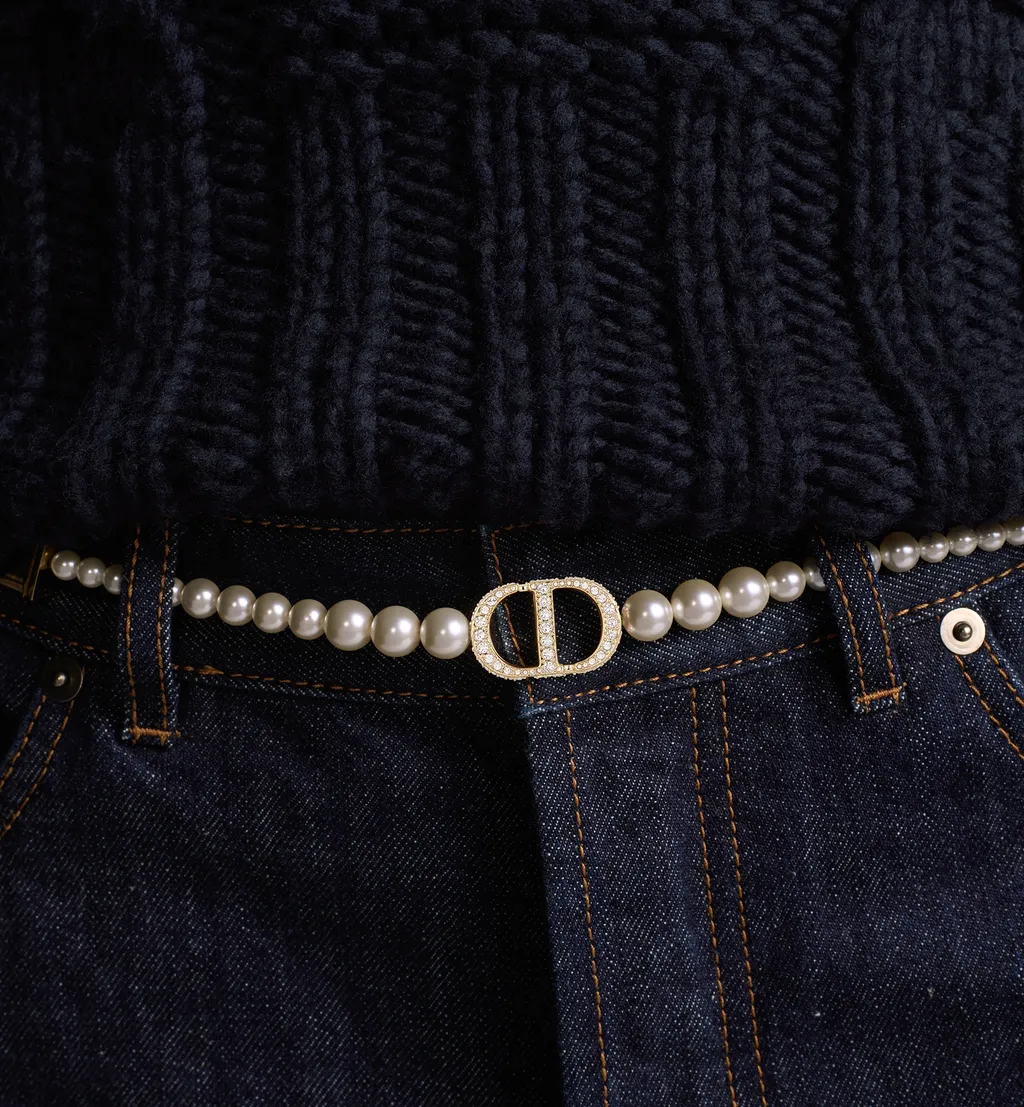 30 Montaigne Pearls Belt