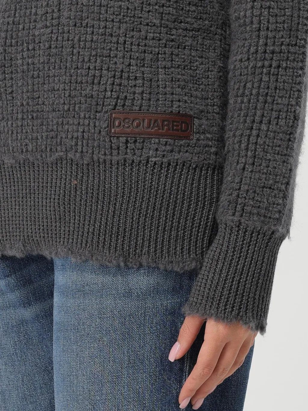 Crew Neck Long-Sleeved Sweater