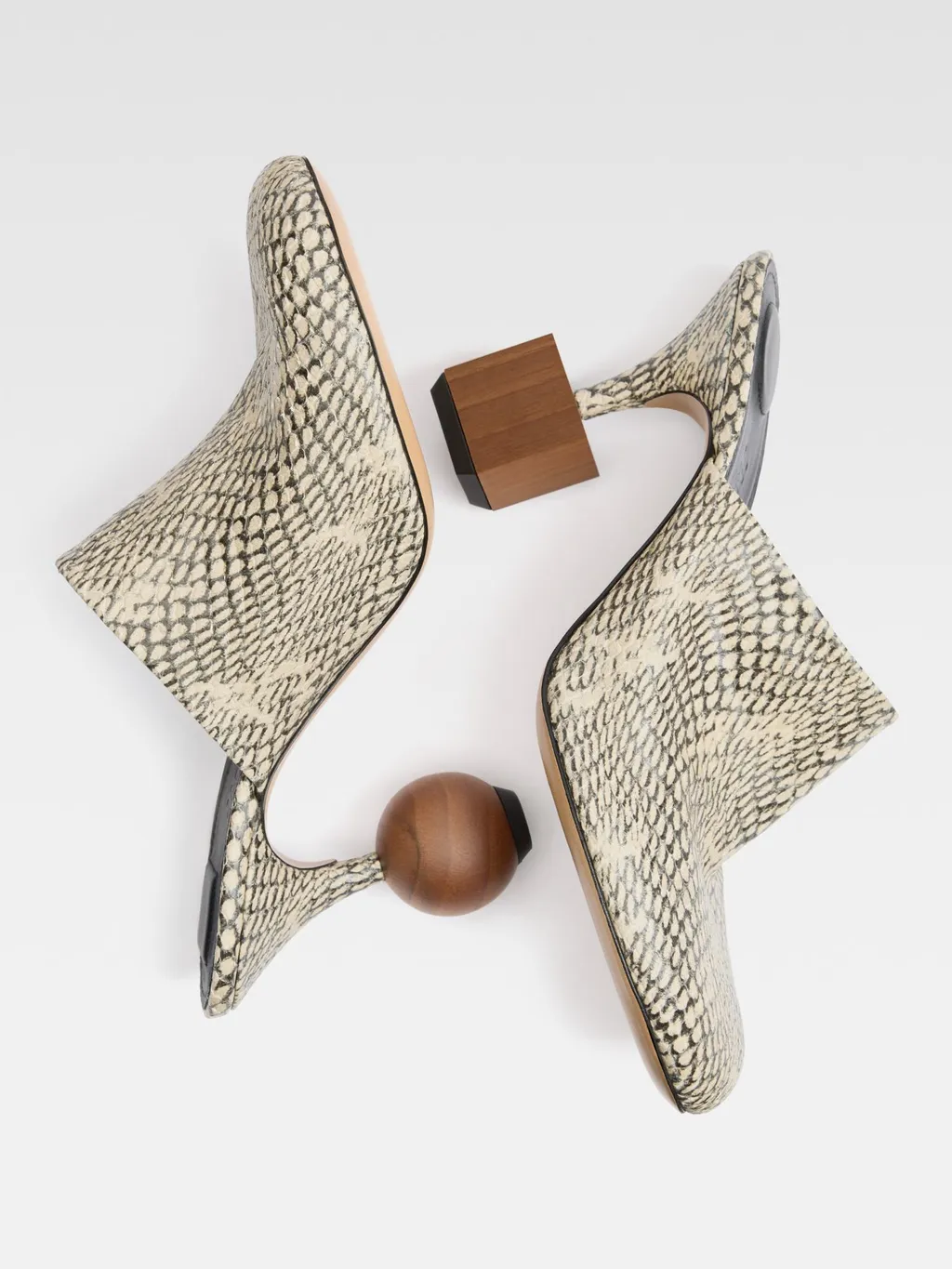 Jacquemus The Bisou Mules