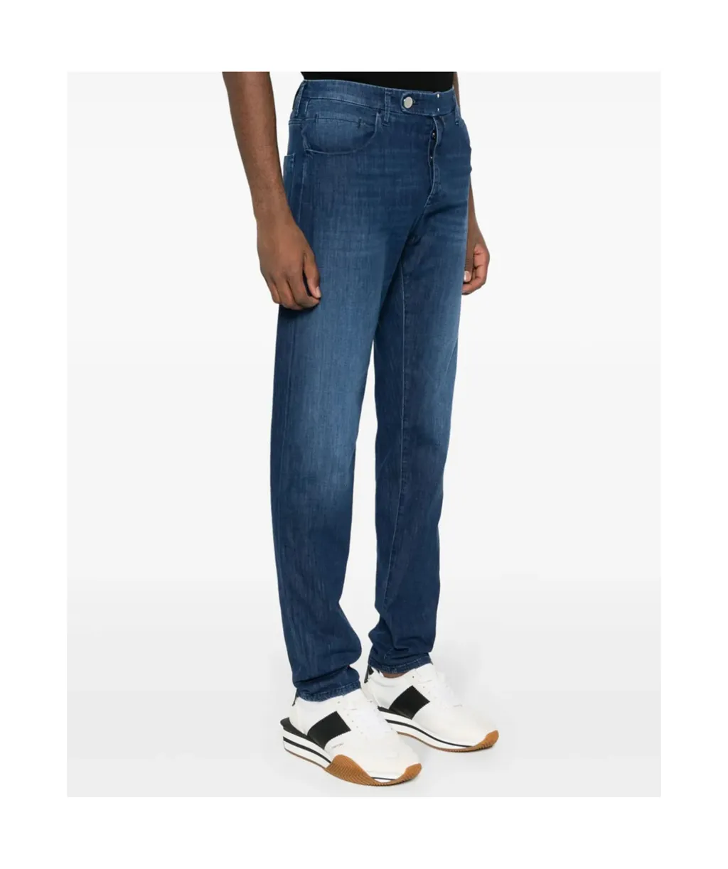 Logo-Patch Tapered Jeans