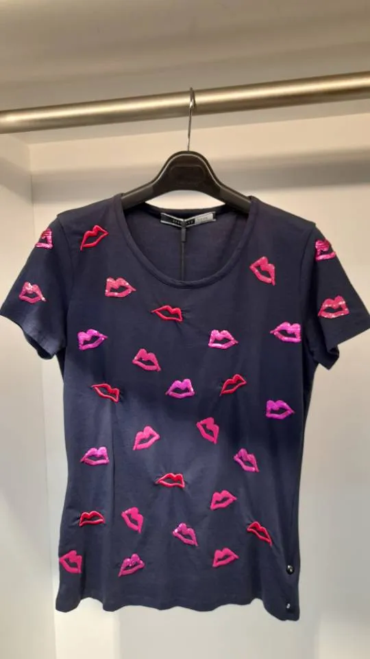 Short-Sleeved T-Shirt