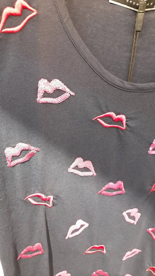 Short-Sleeved T-Shirt