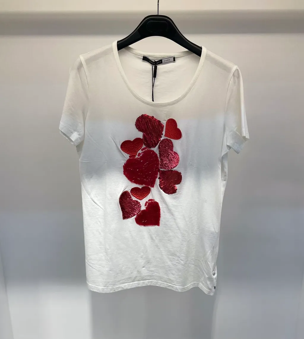 Short-Sleeved T-Shirt