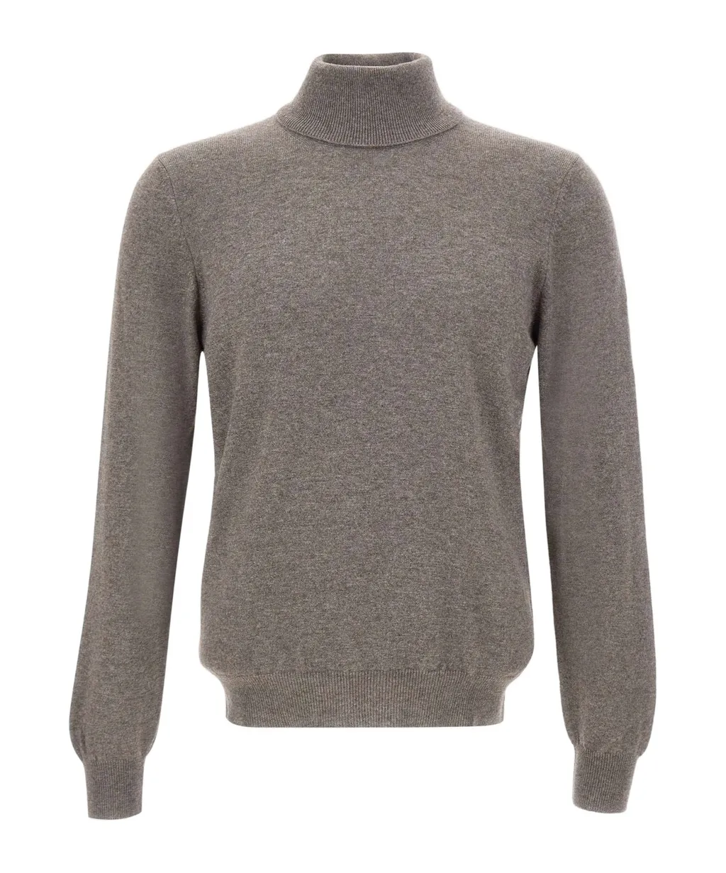 Long-Sleeved Pullover