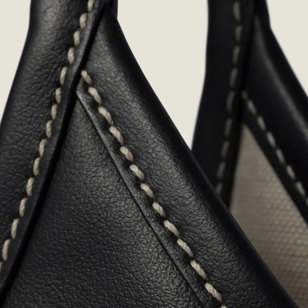Miu Miu Logo-Detailed Shopping Bag