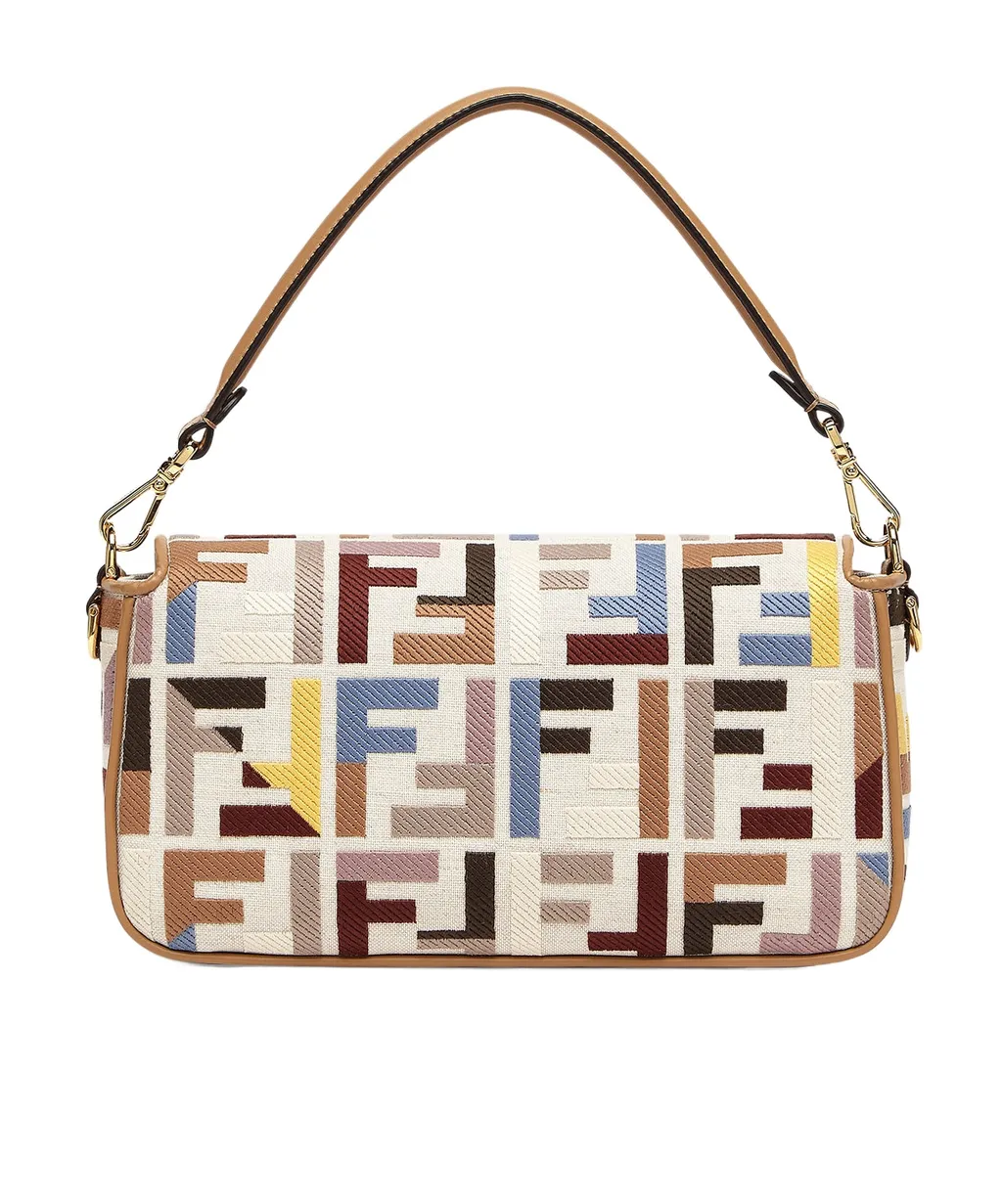Fendi Logo Detailed Medium Baguette Bag