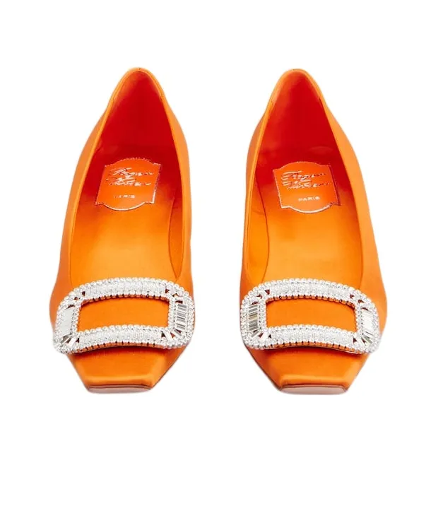 Roger Vivier Belle Vivier Pilgrim Buckle Embellished Pumps