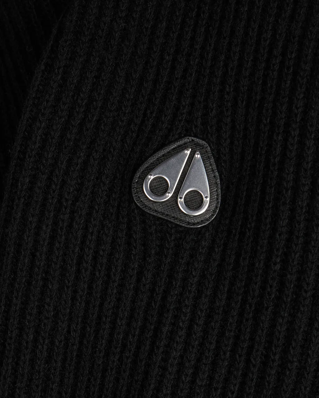 Long-Sleeved Round-Neck Sweater