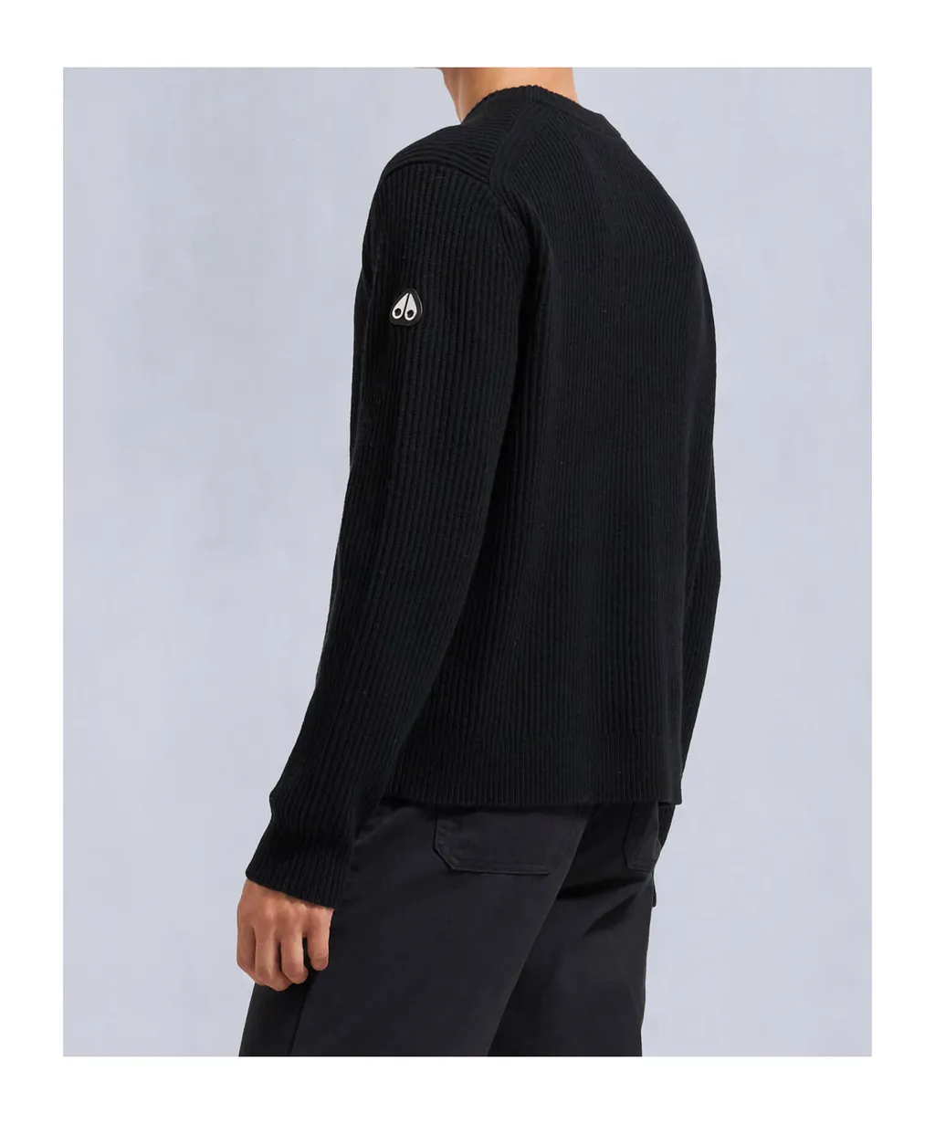 Long-Sleeved Round-Neck Sweater