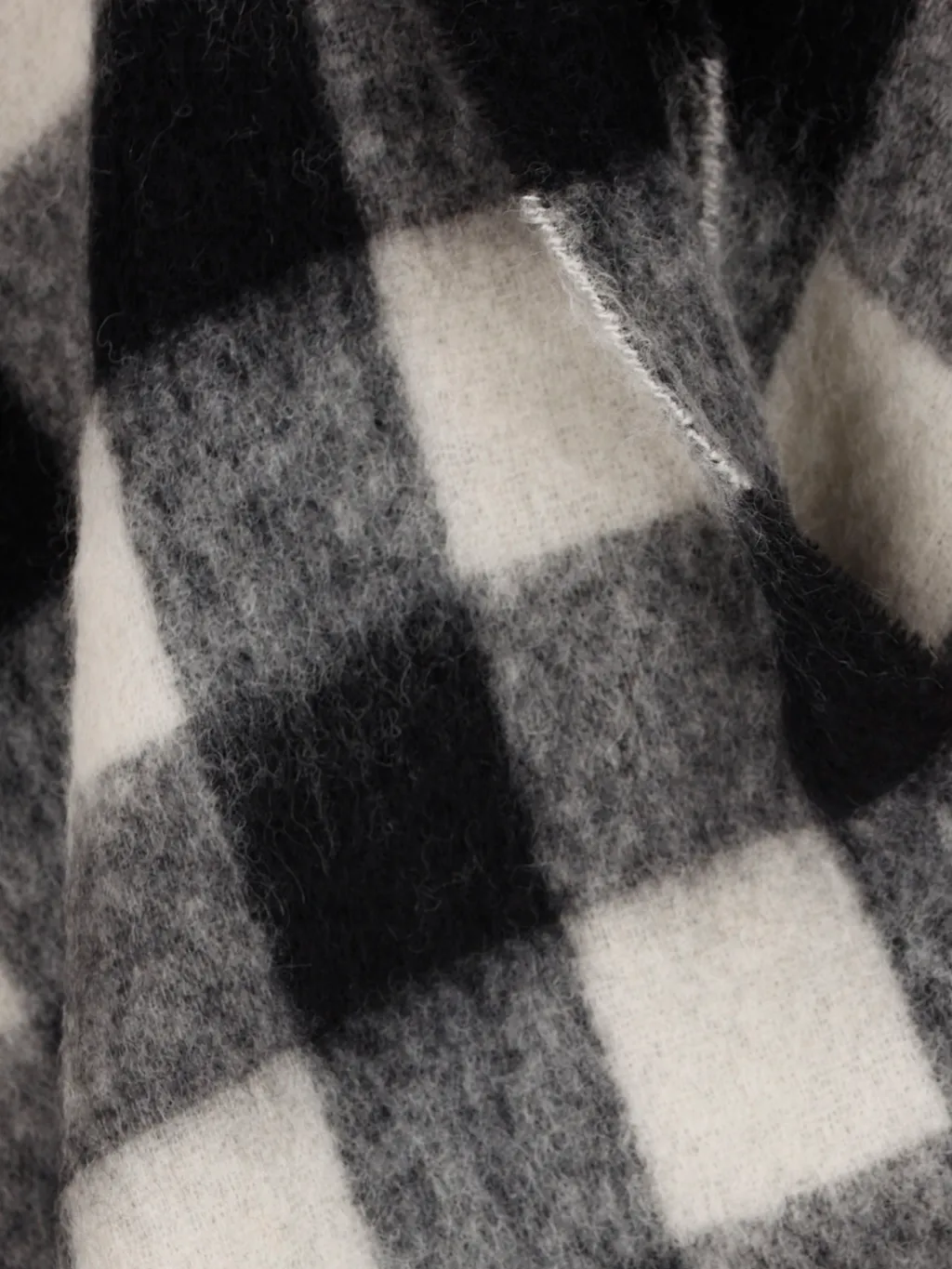Check-Pattern Knitted Scarf