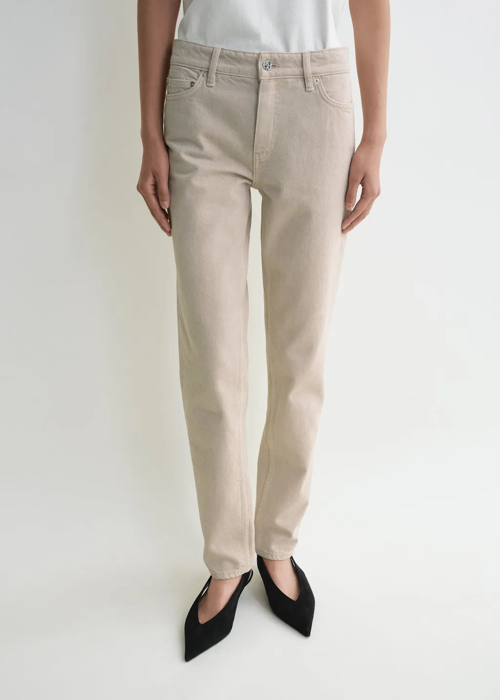TotÊMe Low-Cut Tapered Jeans