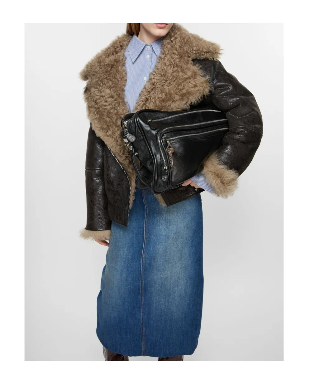 Medium Camero Shoulder Bag